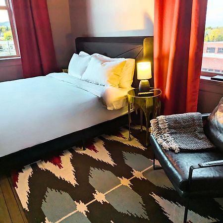 The Well Hotel & Taproom Тринидад Экстерьер фото